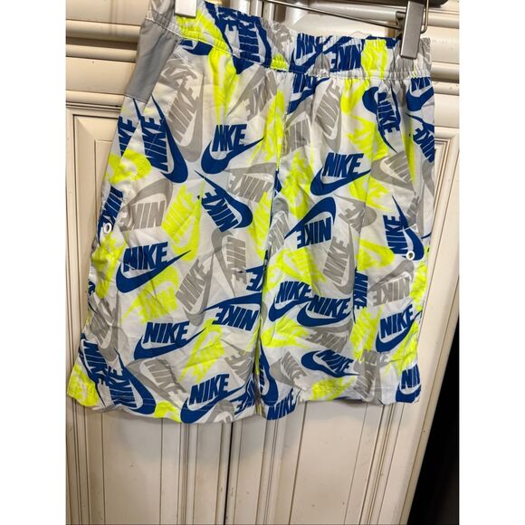 Nike Boys Standard Fit Woven All Over Print  Sportswear Shorts Blue Volt Medium - Picture 2 of 7